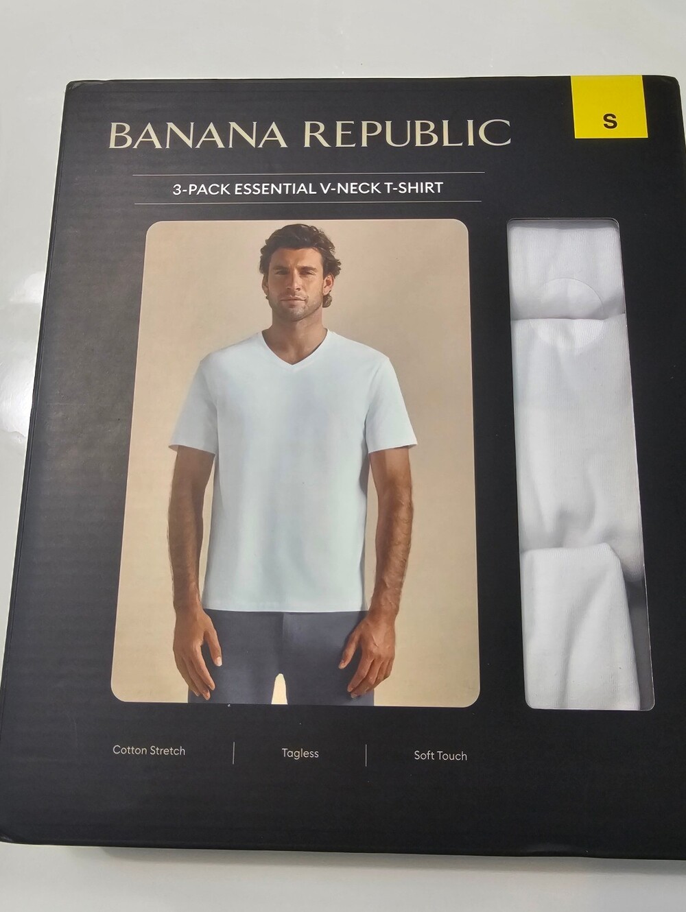 Banana Republic Essential V-Neck T-Shirt 3 Pack White Size Small NIB